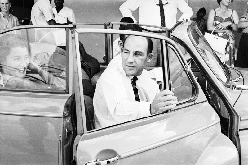 Illustration for article titled Henry Ford II Told The British The VW Beetle Was A Piece Of Junk